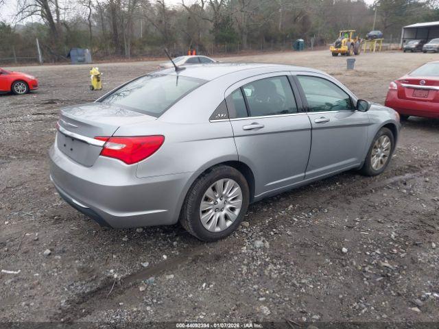 Chrysler 200 Lx Image 8