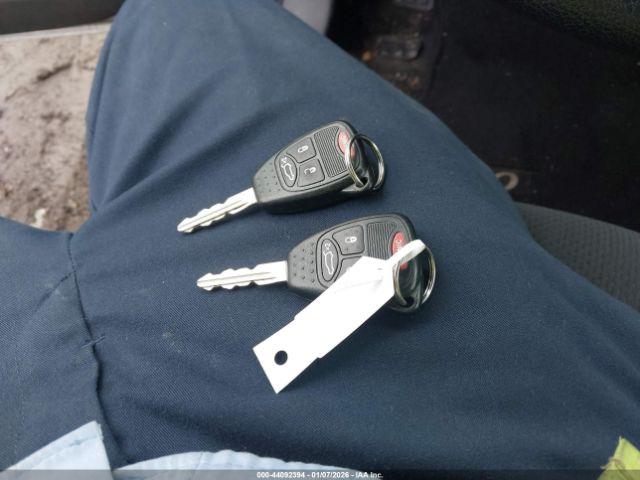 Chrysler 200 Lx Image 5